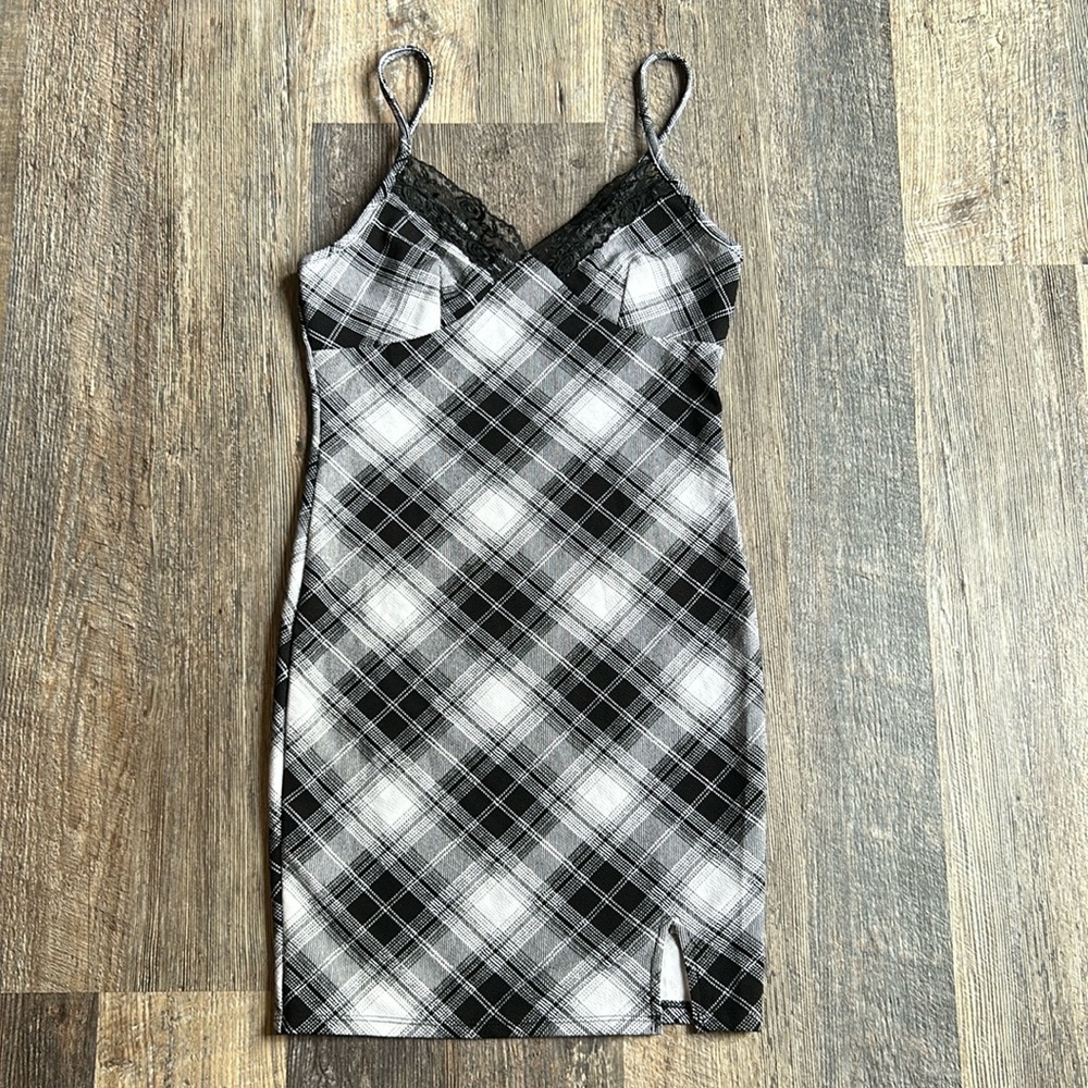 Black Plaid Spaghetti Strap Dress With Lace Neckline Size Small 3-5
